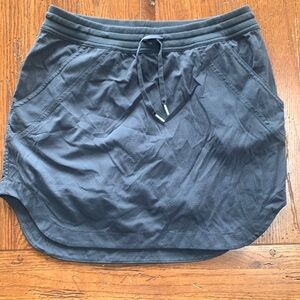 Marmot Ruby Skort Skirt Women’s Gray Drawstring Waist Built-in Shorts Size Small